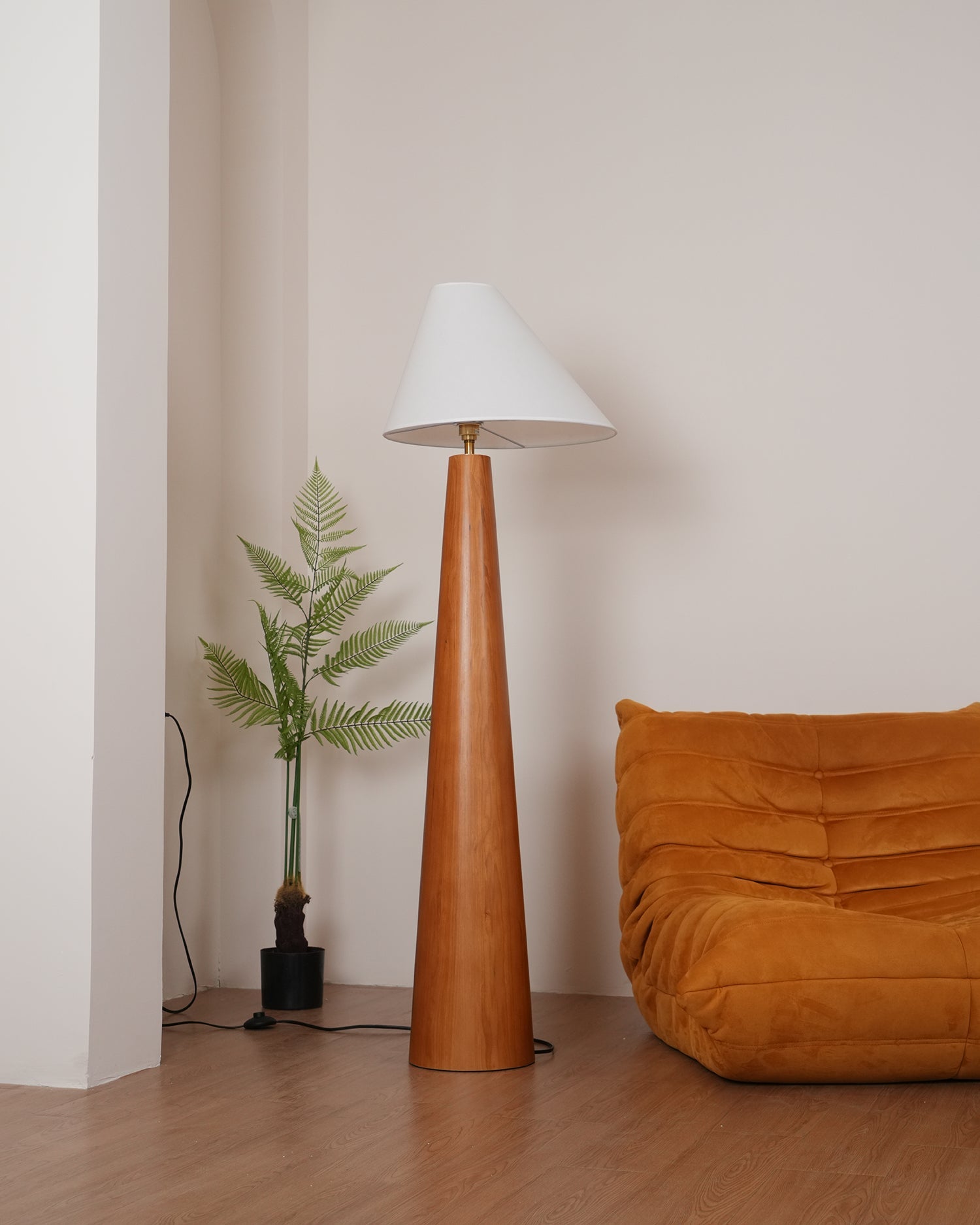 Alvin Floor Lamp - Cueteks