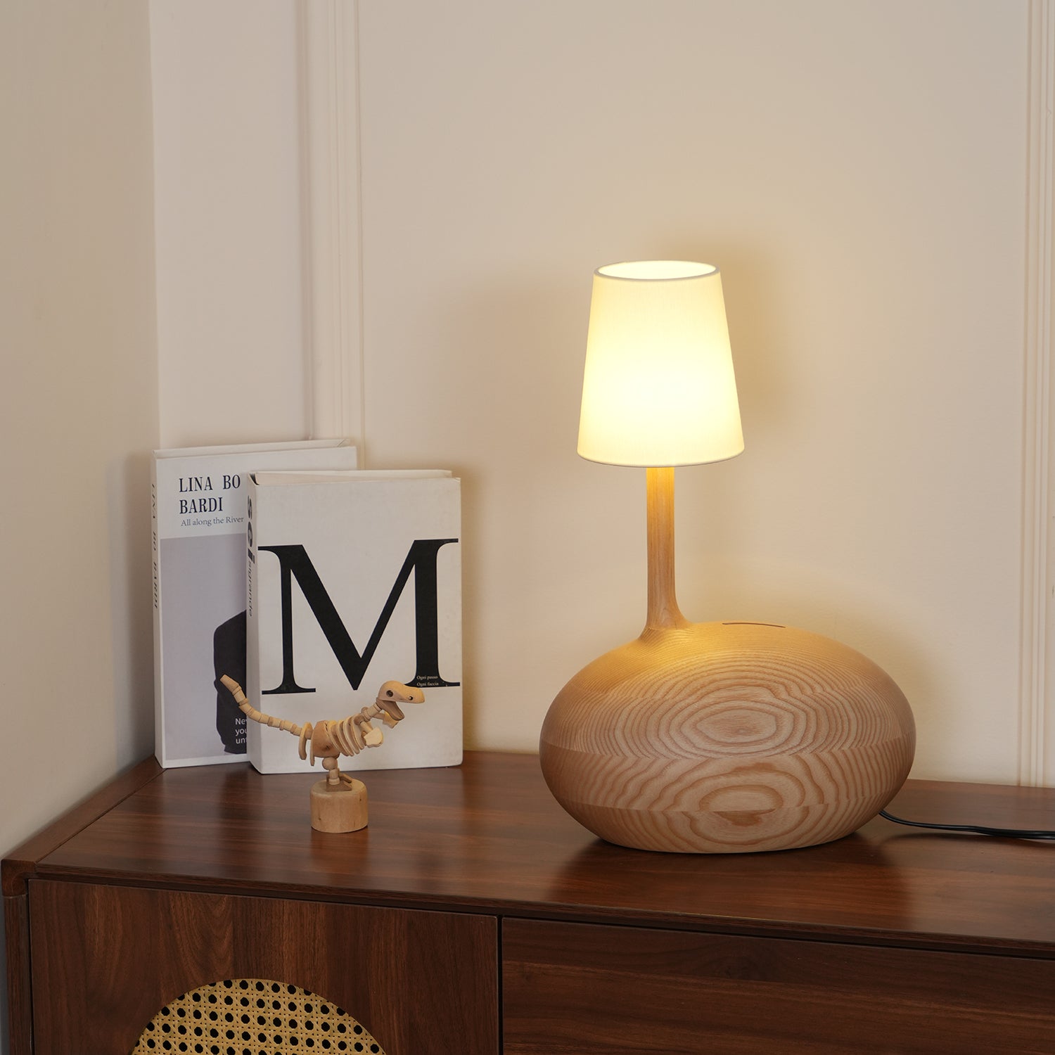 Snail Table Lamp - Cueteks