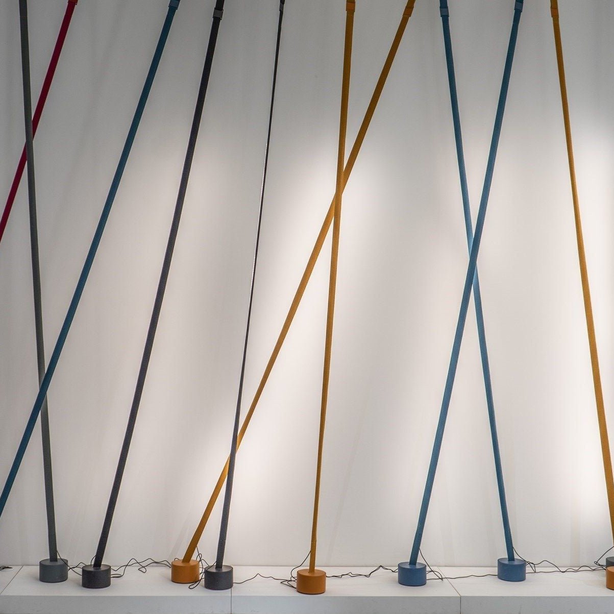 Elastica Arbitrary Floor Lamp - Cueteks
