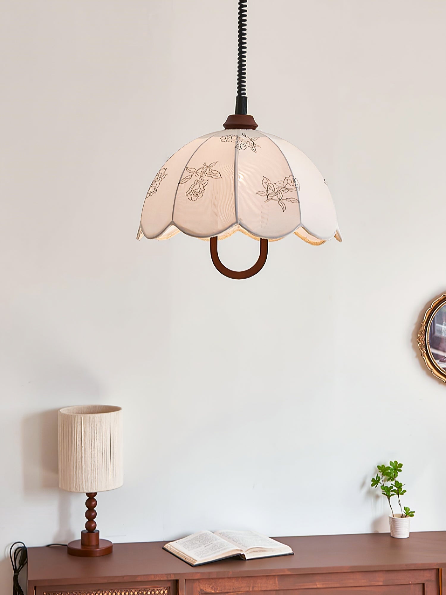 Floral Grace Pendant Lamp - Cueteks