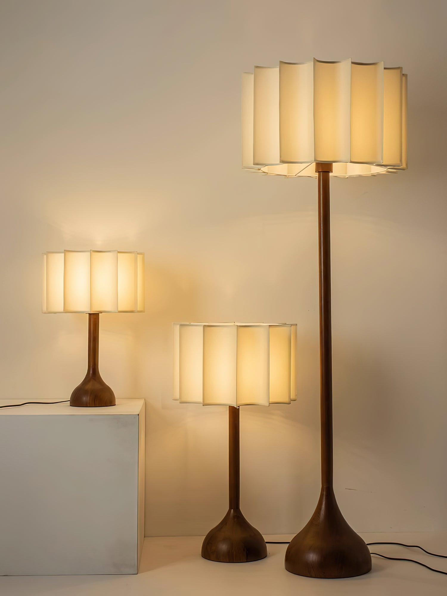 Hakka Table Lamp - Cueteks