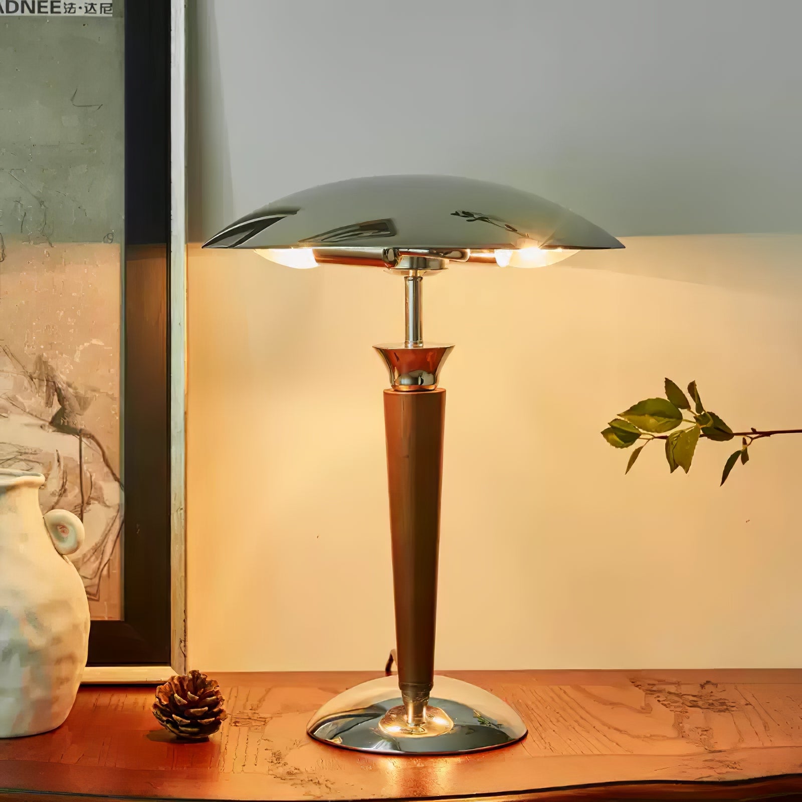 Helmet Table Lamp - Cueteks