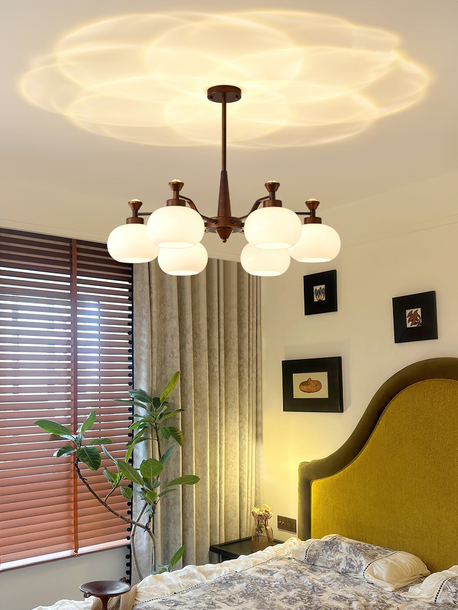 Globe Spotlight Chandelier - Cueteks