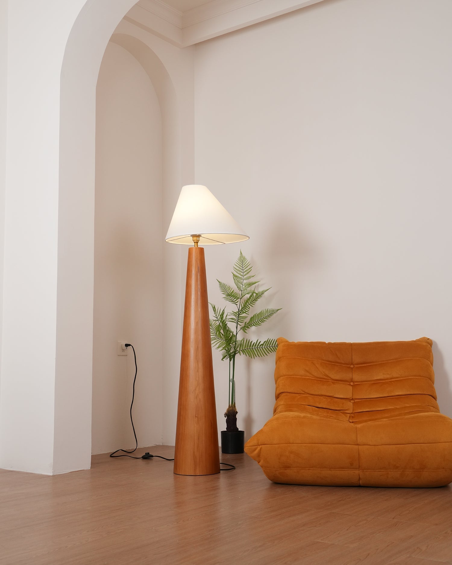 Alvin Floor Lamp - Cueteks