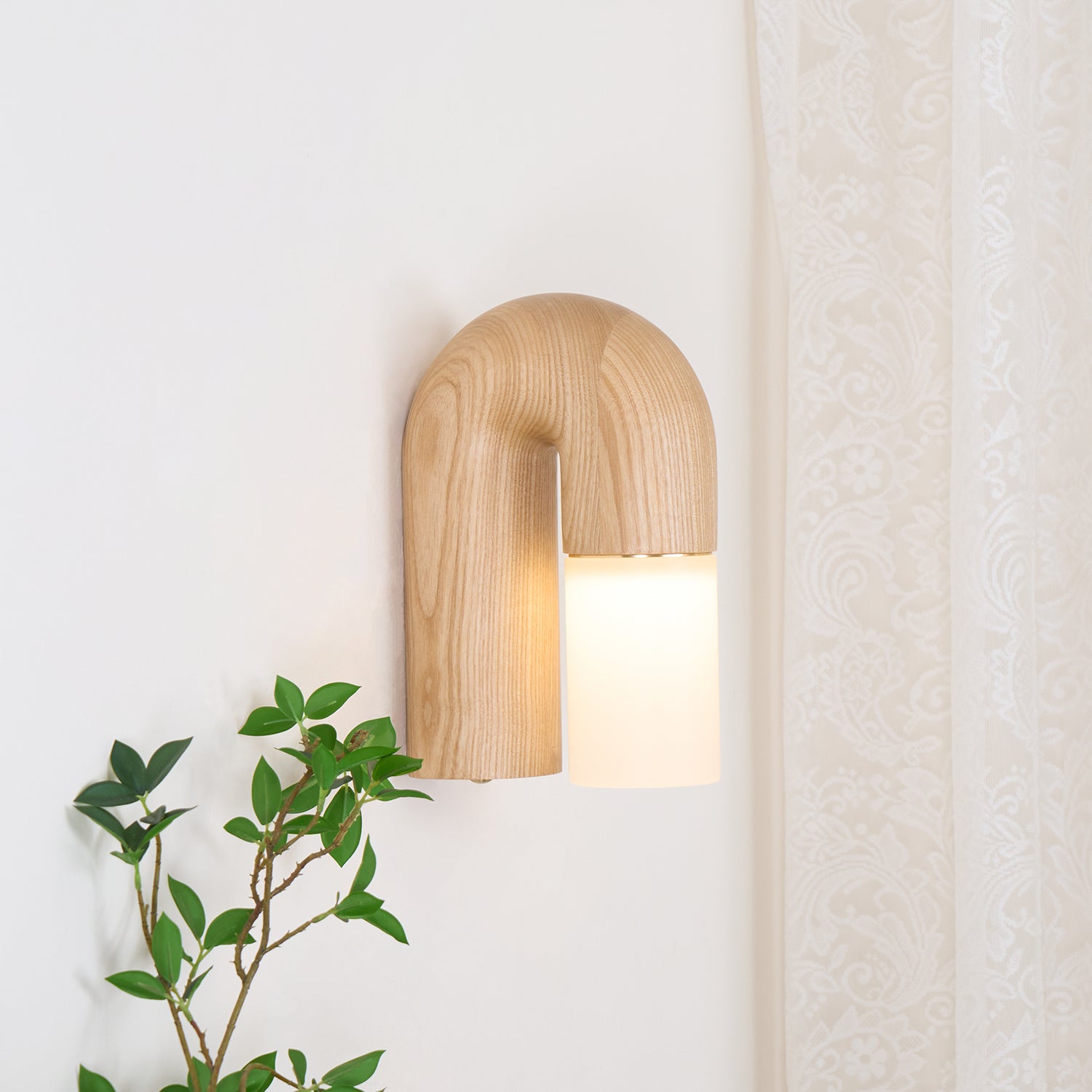 Arcus Wood Wall Lamp - Cueteks