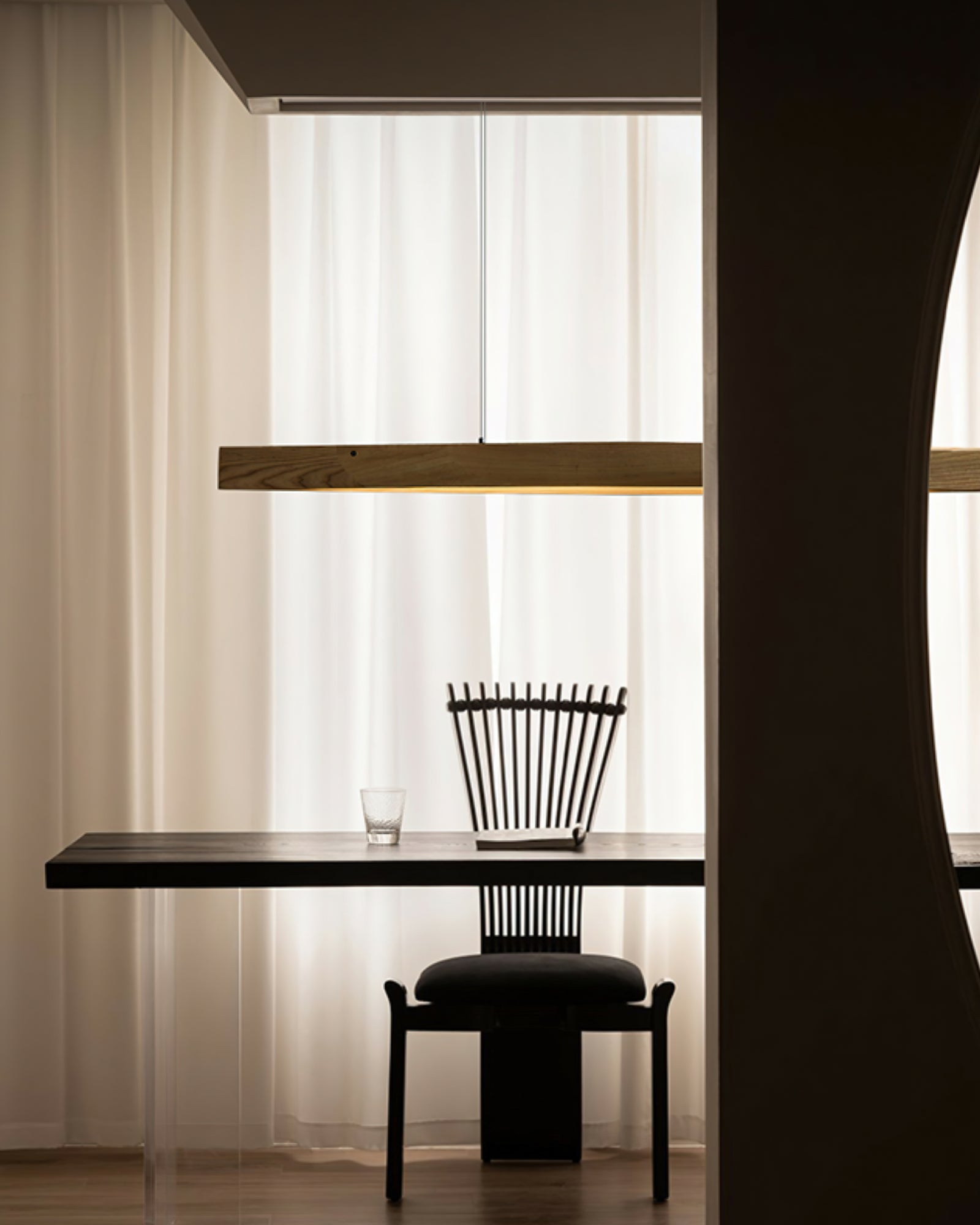 Horizon Linear Wood Pendant Lamp - Cueteks