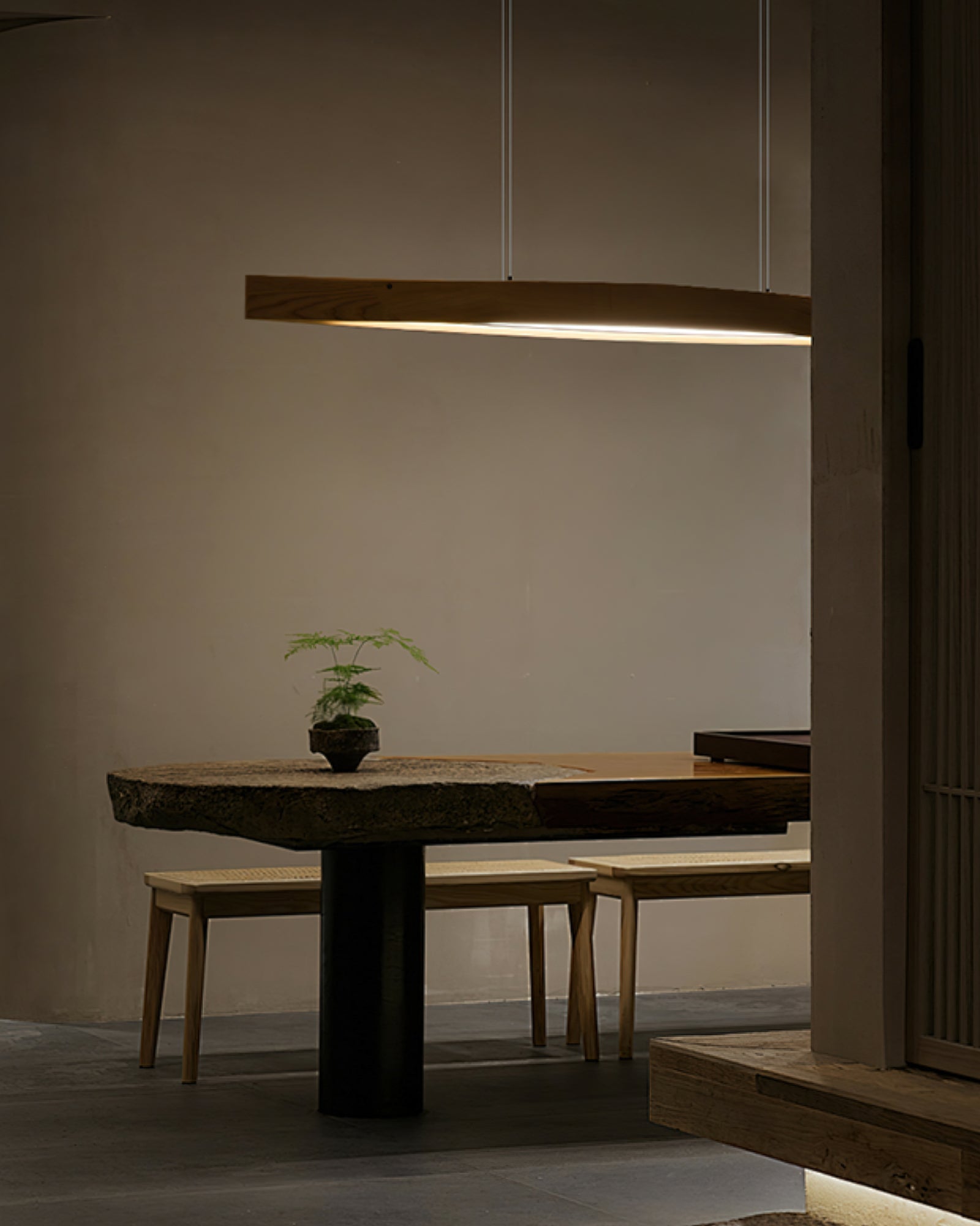 Horizon Linear Wood Pendant Lamp - Cueteks
