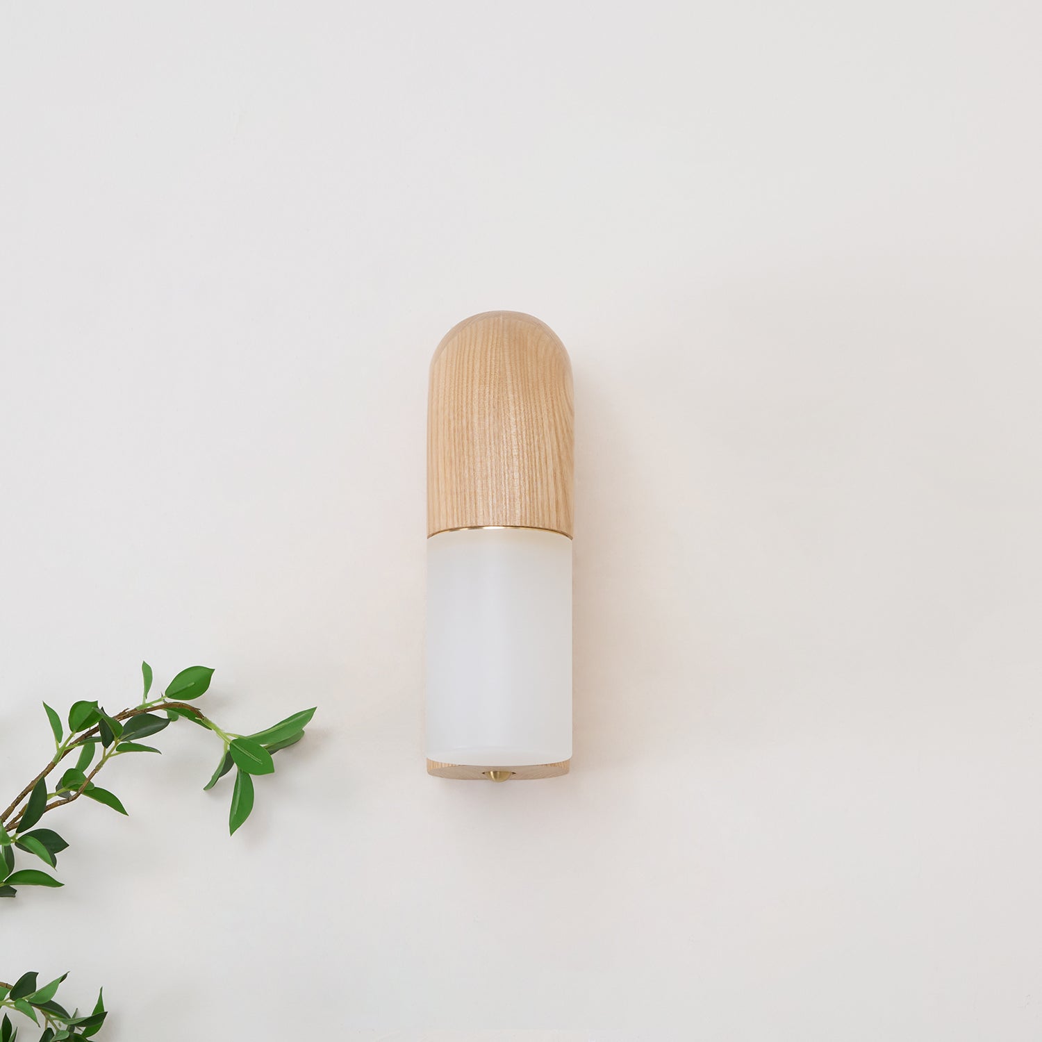 Arcus Wood Wall Lamp - Cueteks
