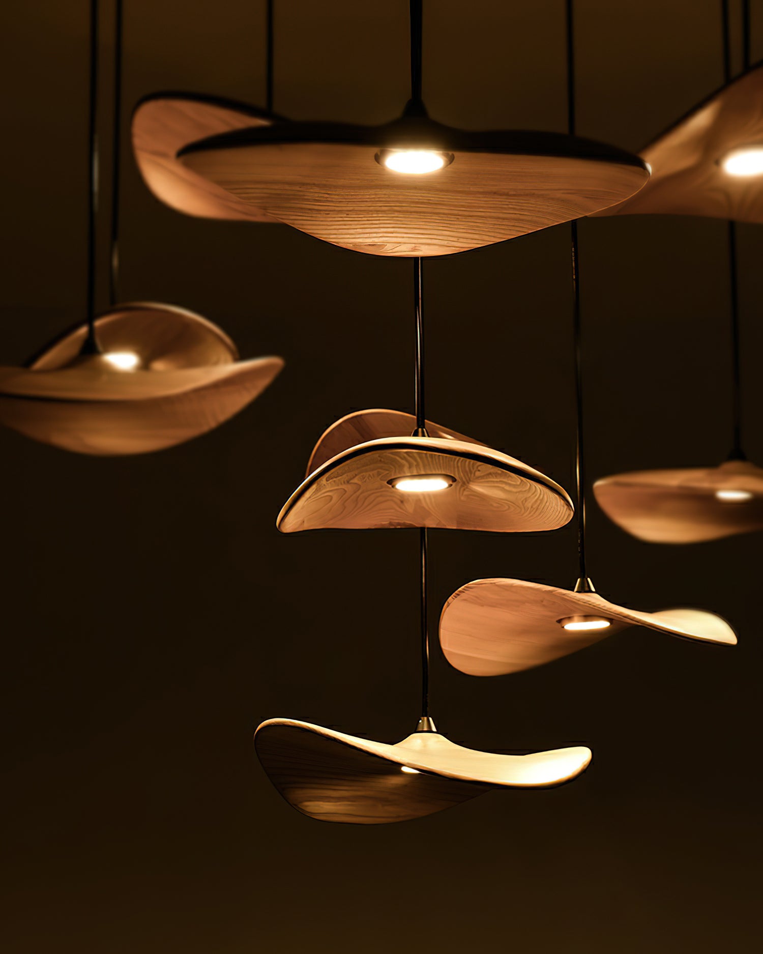 Empty Leaf Chandelier - Cueteks