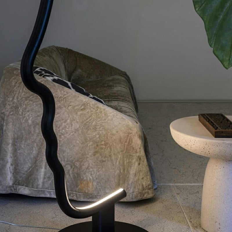 Postmoderne LED-Stehlampe mit menschlichem Gesicht, L170CM - Cueteks
