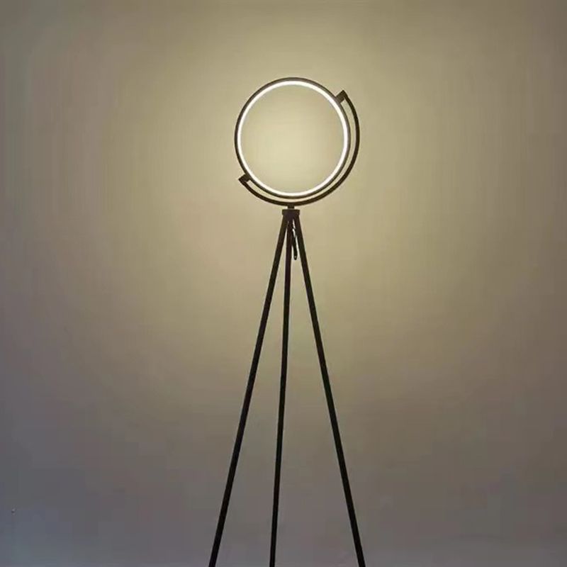 Salgado Kreis Schwarz Stehleuchte, Metall, 2 Farben, 152CM Lang - Cueteks