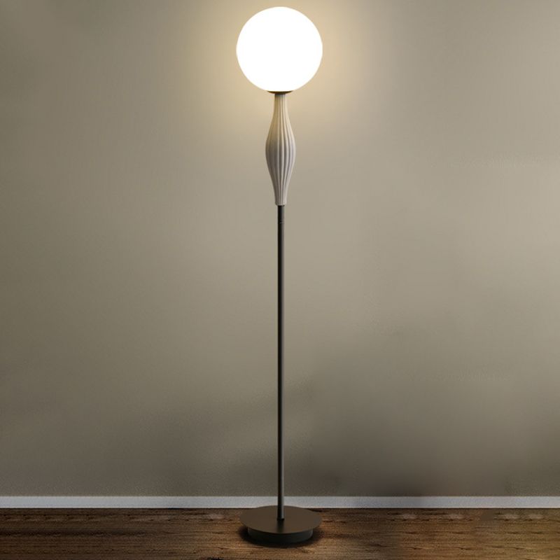 Valentina Kugel-Design Stehleuchte, Metall, 160CM Lang - Cueteks