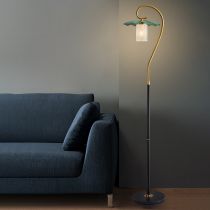 Carins Lotusblatt Stehlampe, Metall & Acryl, 3 Farben, 160CM Lang/165CM Lang - Cueteks