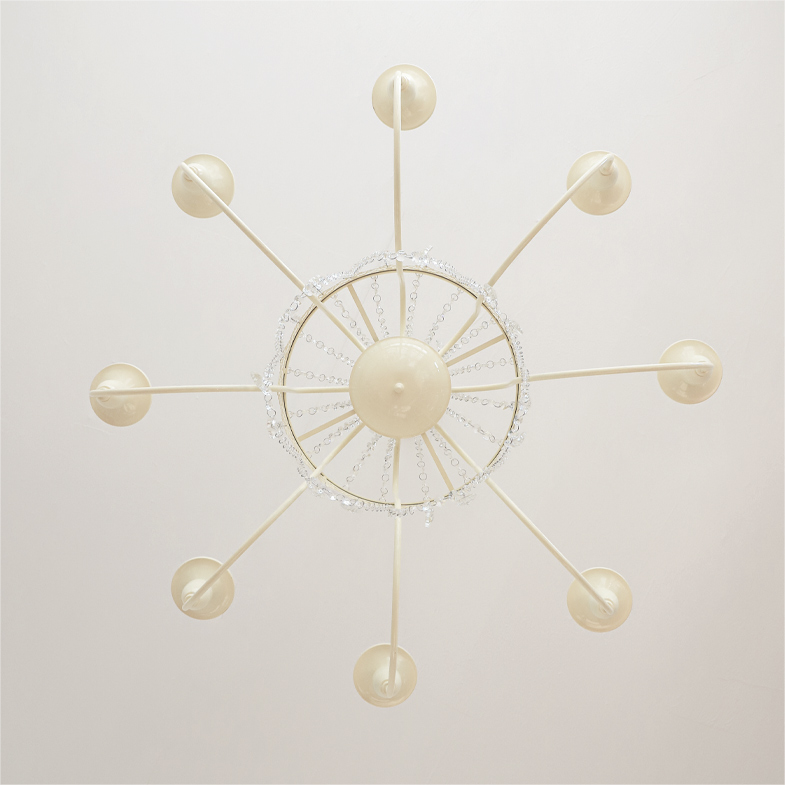 Vintage White Metal & Glass Luxury Chandelier Light - Cueteks