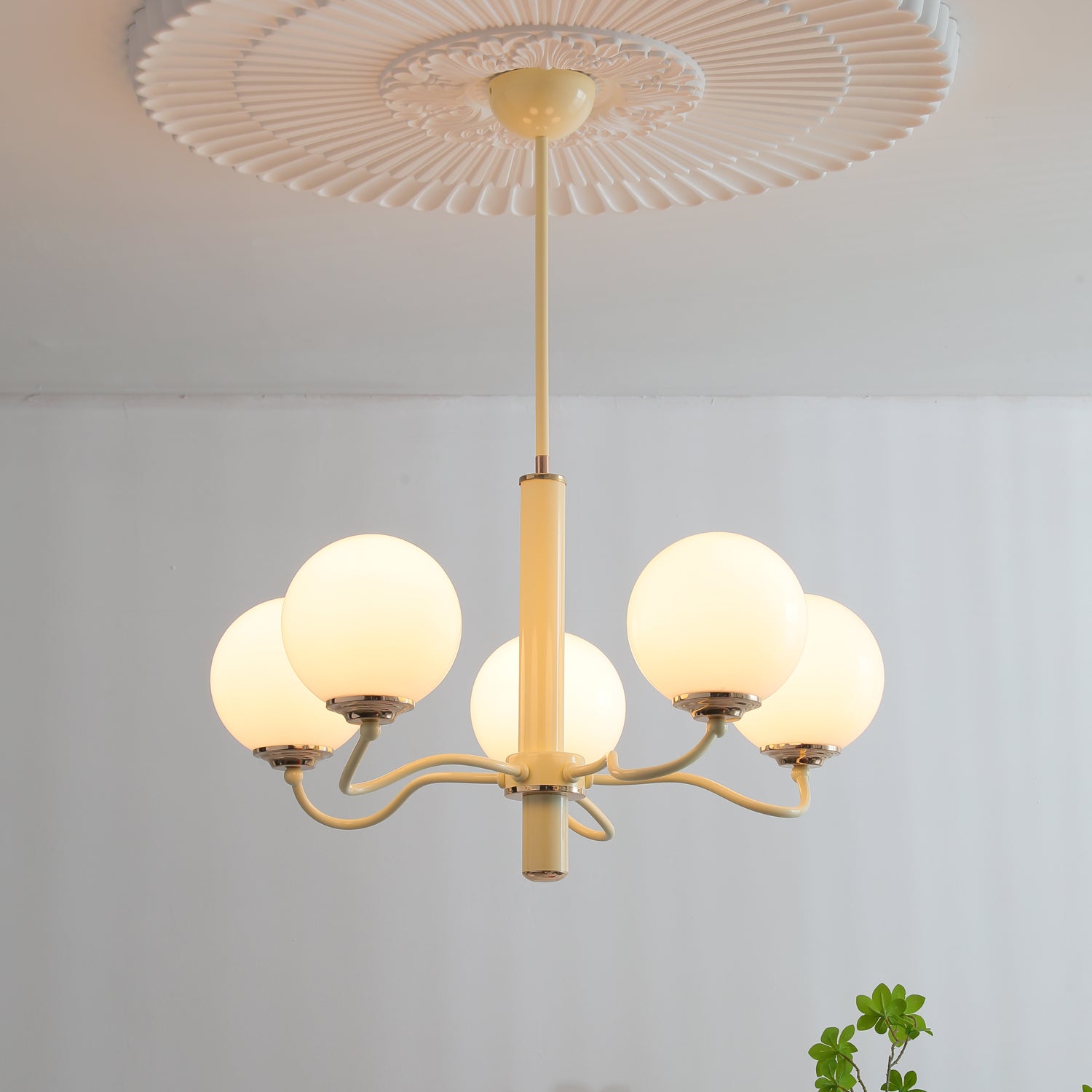 Vinatge White Bubble Globe Chandelier - Cueteks