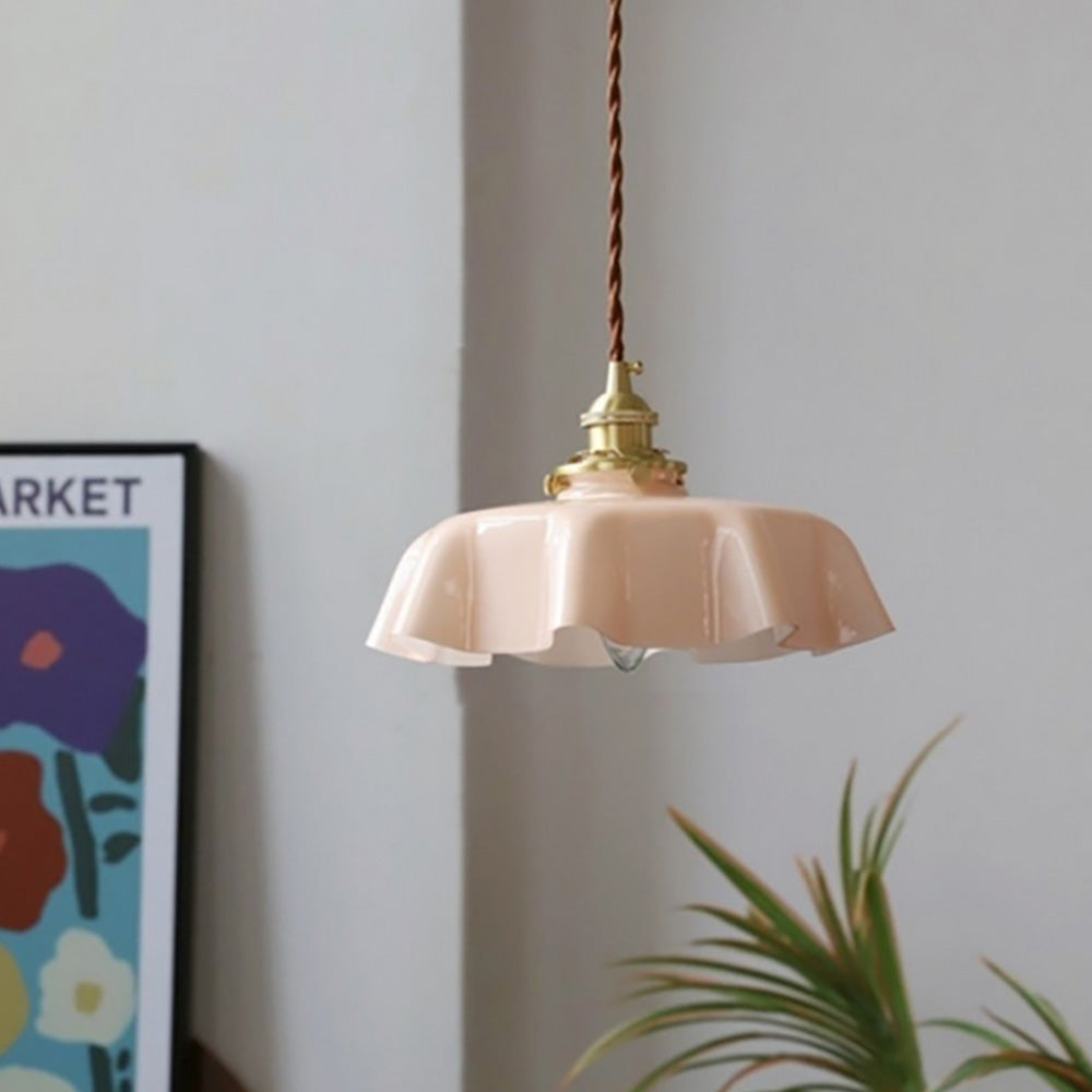 Modern Romantic Small Glass Ribbon Edge Pendant Light For Living Room - Cueteks
