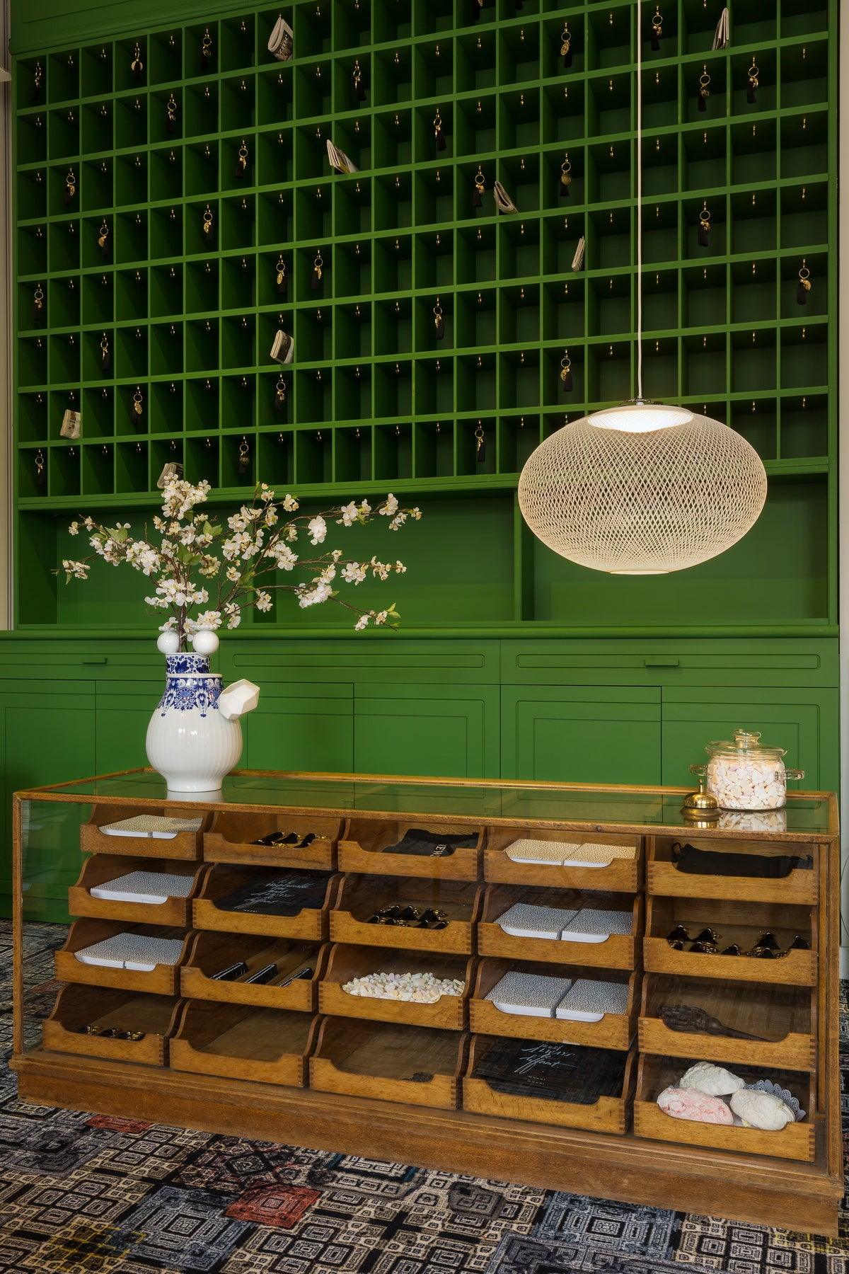 Metallic Meshwork Pendant Lamp - Cueteks