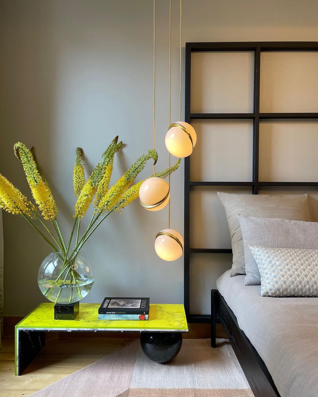Crescent Pendant Lamp - Cueteks