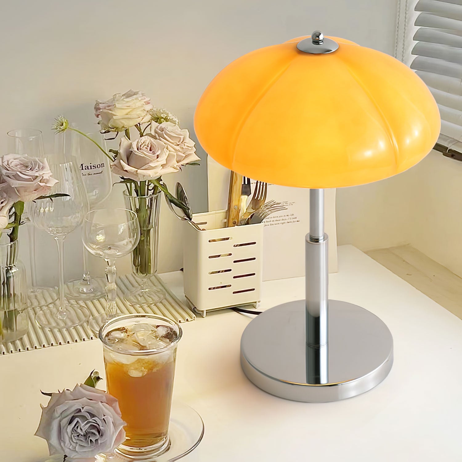 Several Vintage Bauhaus Table Lamp - Cueteks