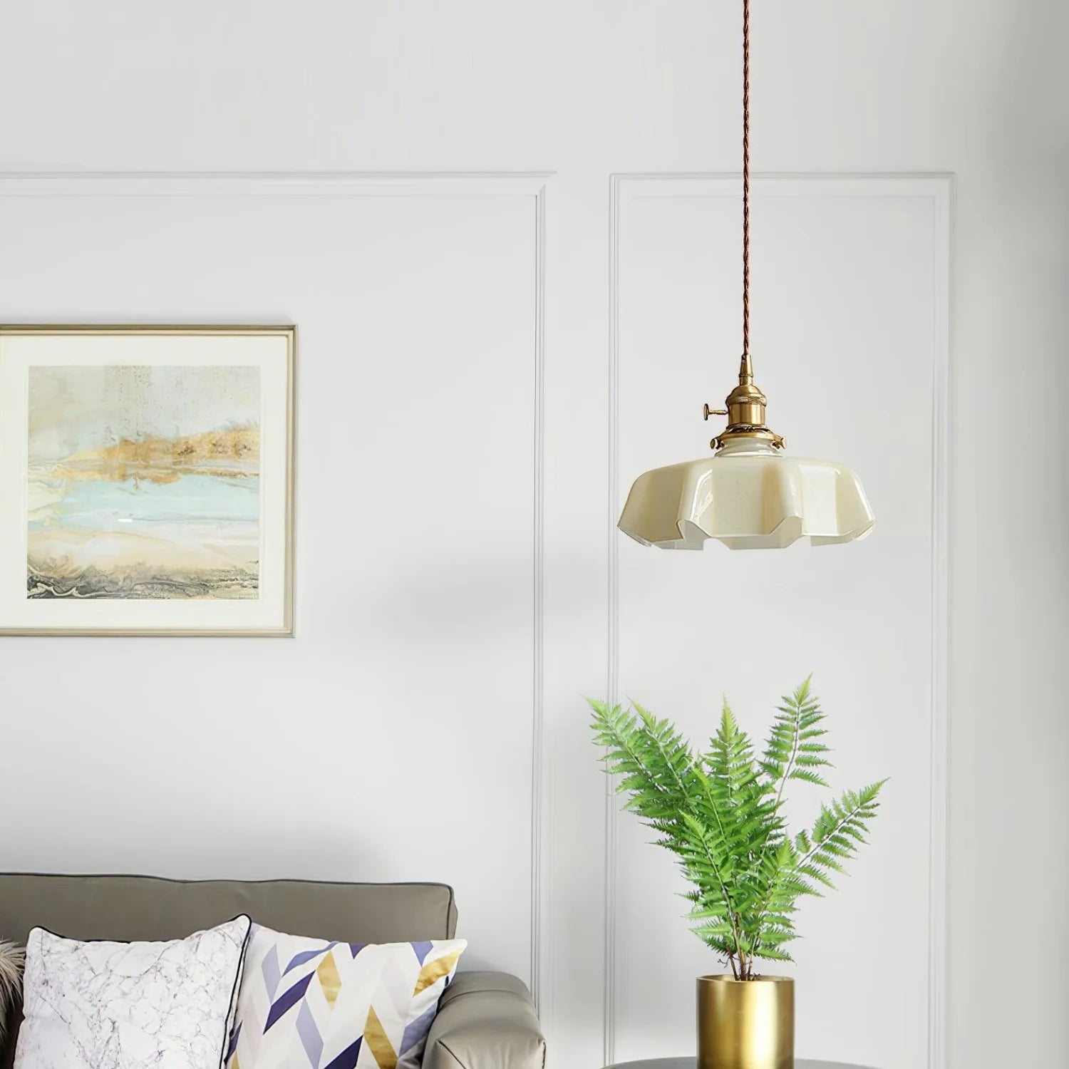 Modern Romantic Small Glass Ribbon Edge Pendant Light For Living Room - Cueteks