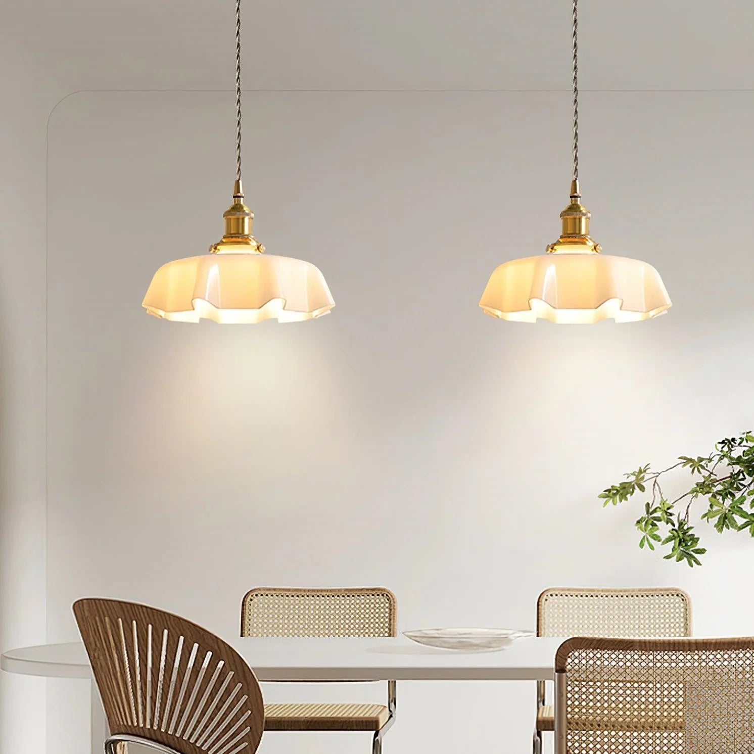 Modern Romantic Small Glass Ribbon Edge Pendant Light For Living Room - Cueteks