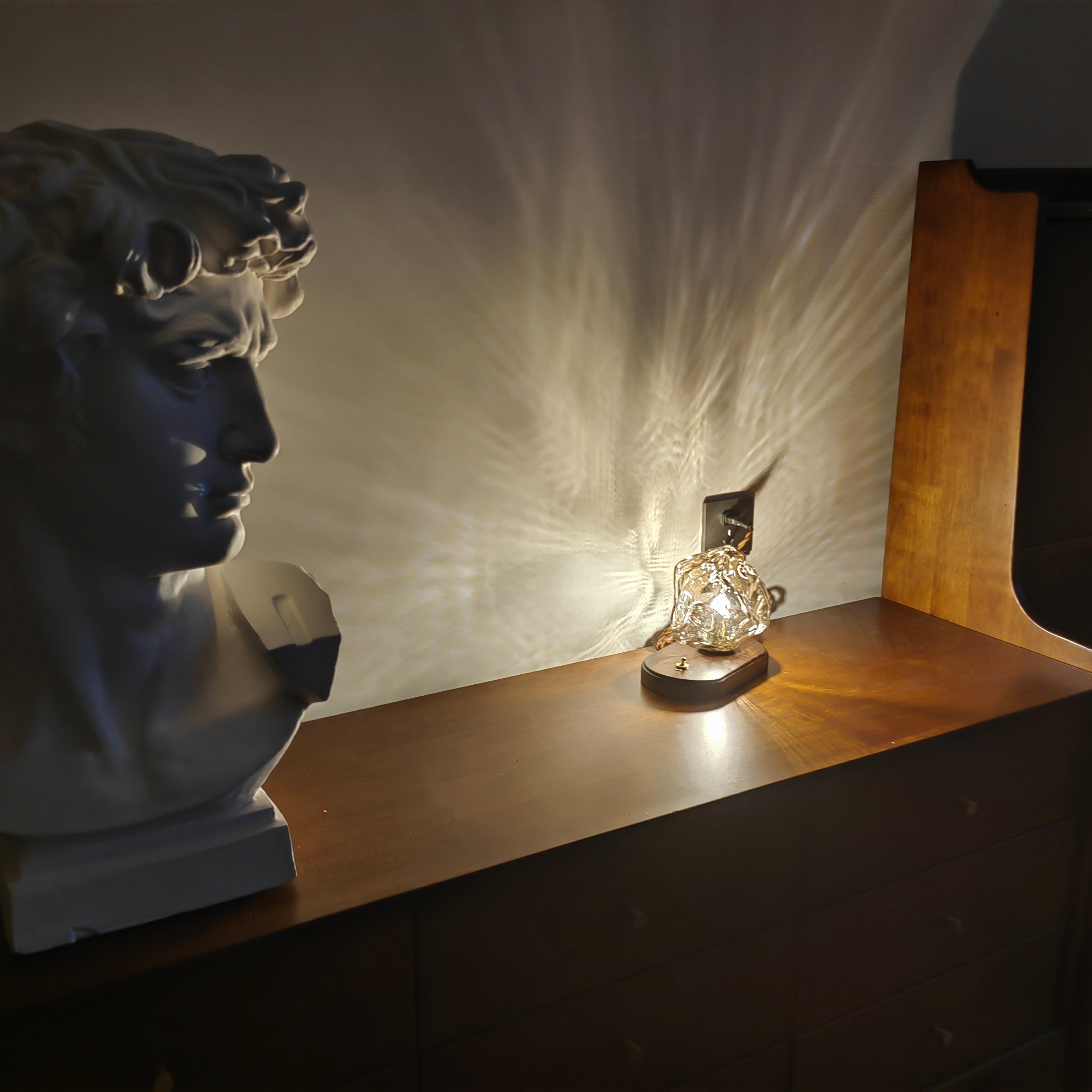 Modern Ice Stone Glass Bedroom Table Lamp - Cueteks