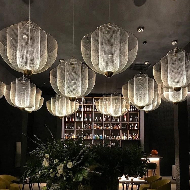Opulent Metal Grid Pendant Light - Cueteks