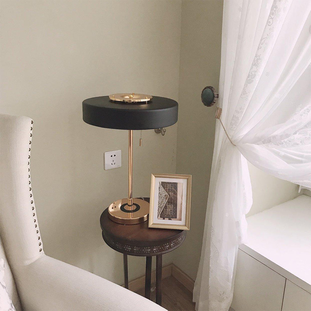 American Neoclassical Fashion Bert Frank Ranger Table Lamp - Cueteks
