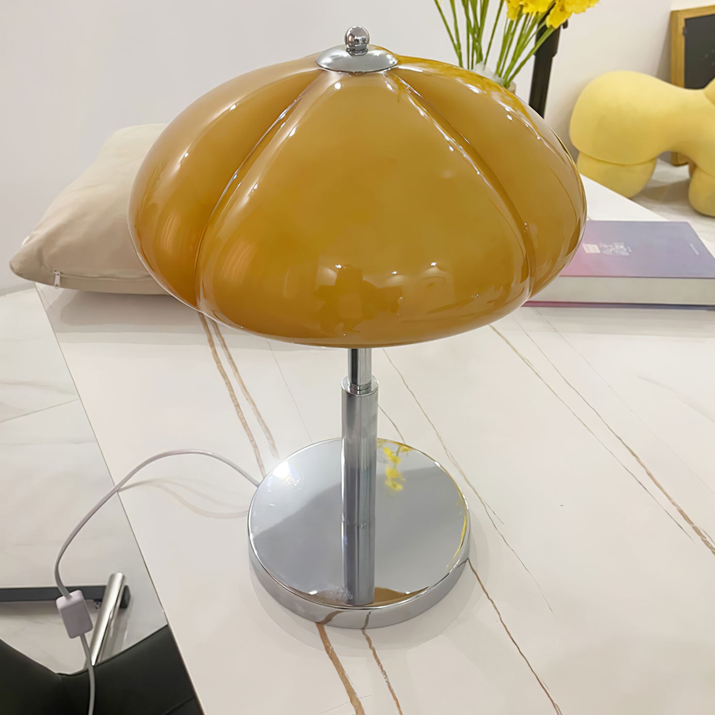 Several Vintage Bauhaus Table Lamp - Cueteks