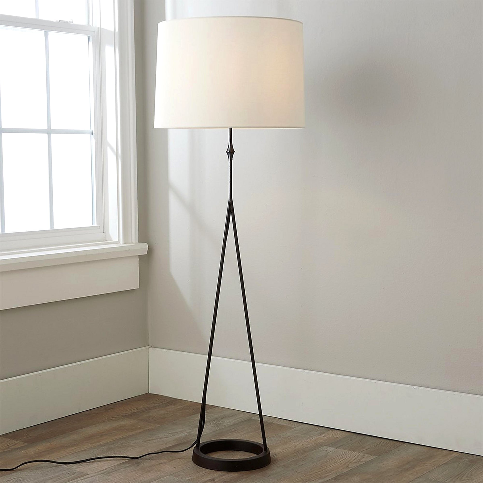 Dauphine Floor Lamp - Cueteks