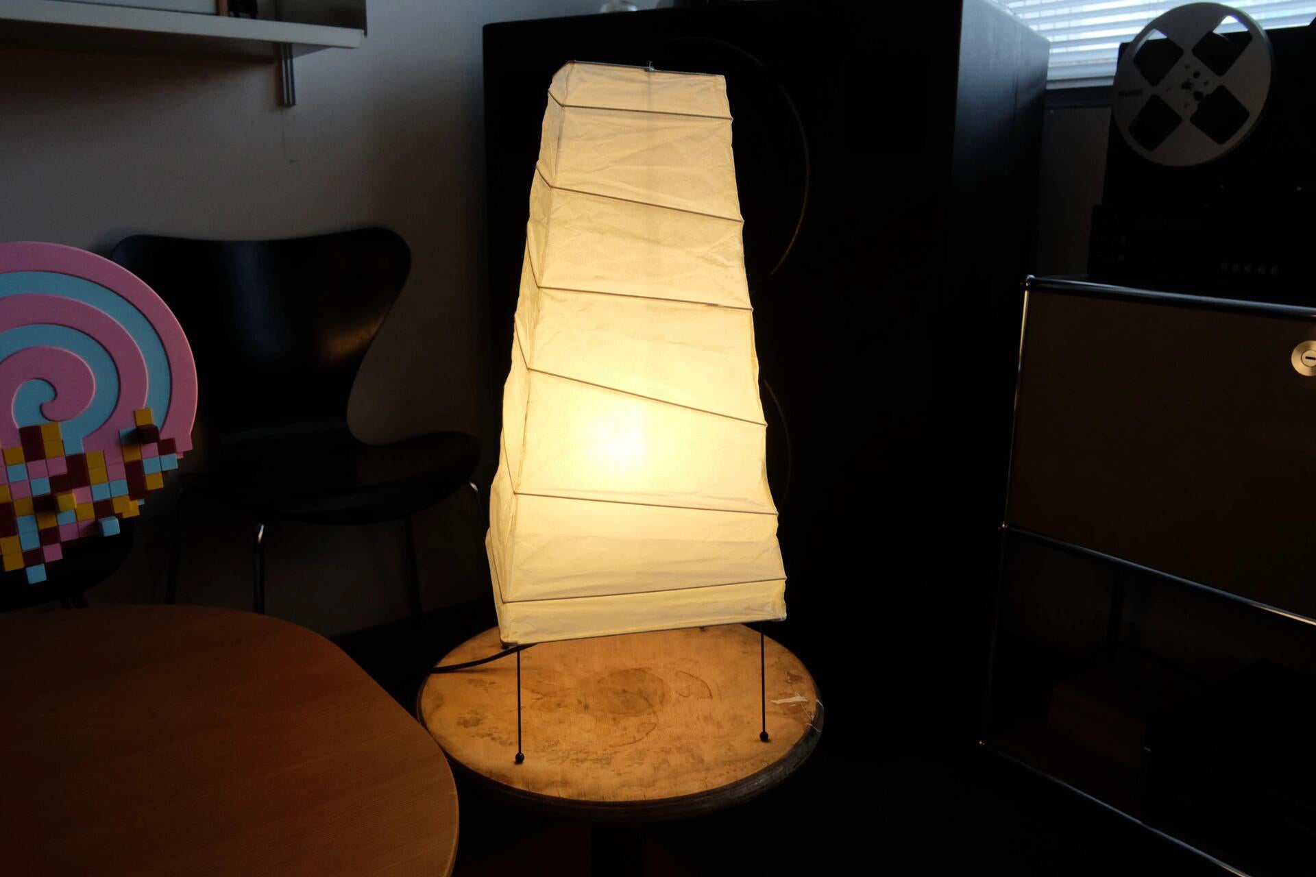 Akari 4N Table Lamp - Cueteks