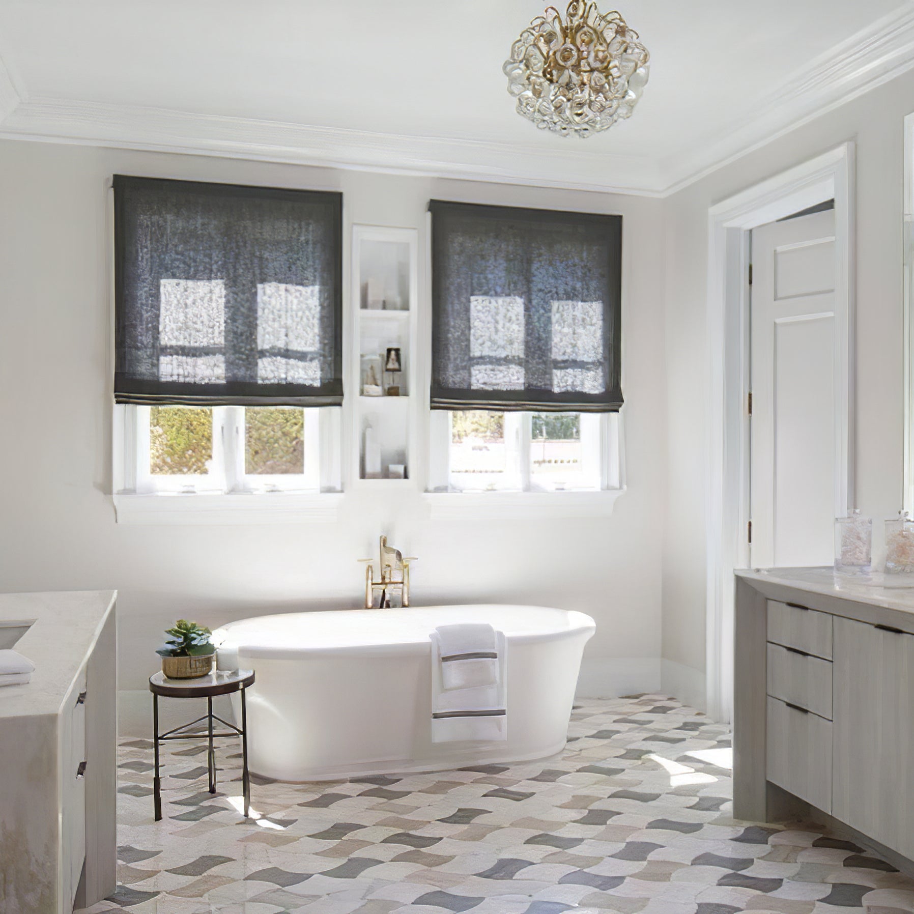 Bellvale Small Glass Chandelier - Cueteks