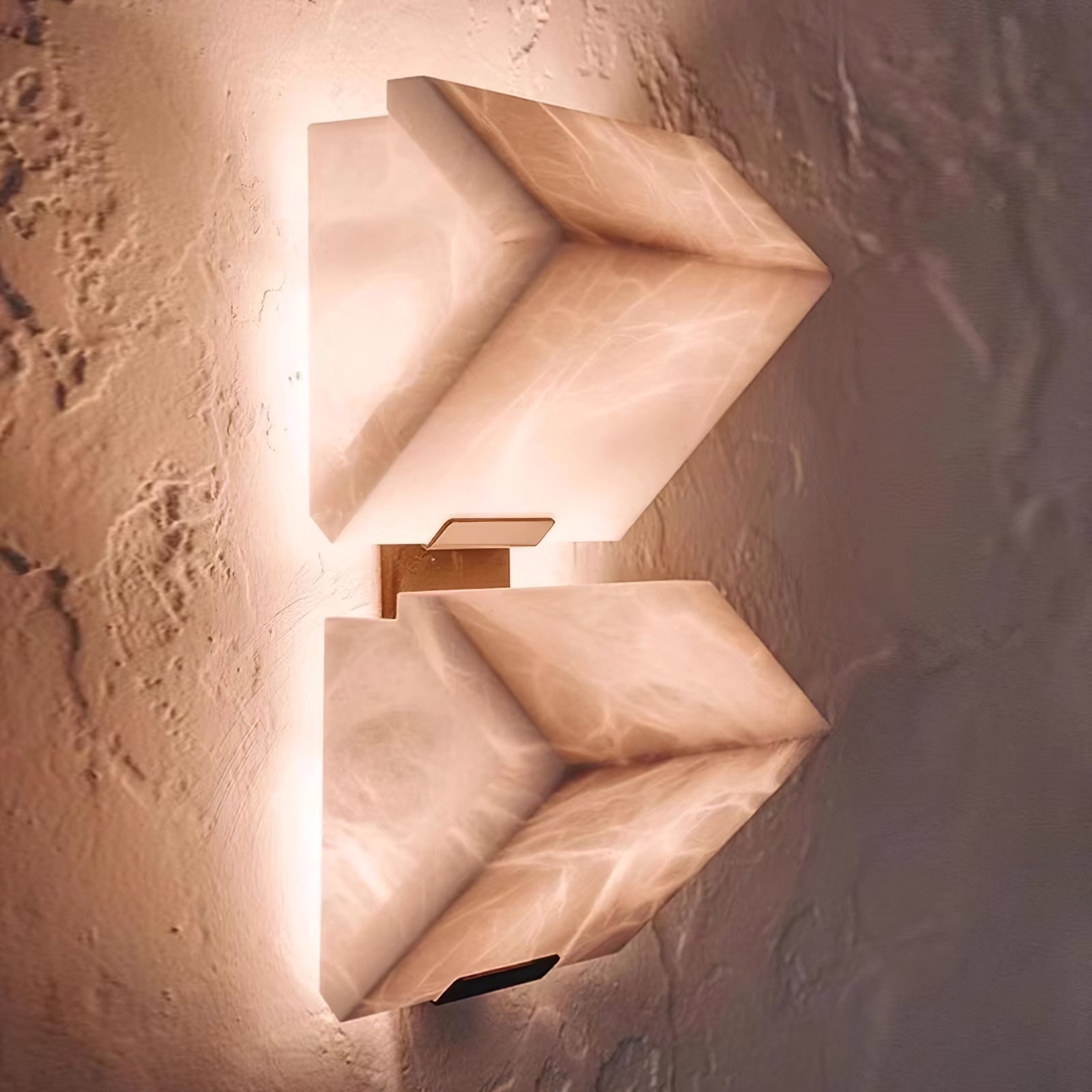 Elegant Alabaster Wall Light - Cueteks