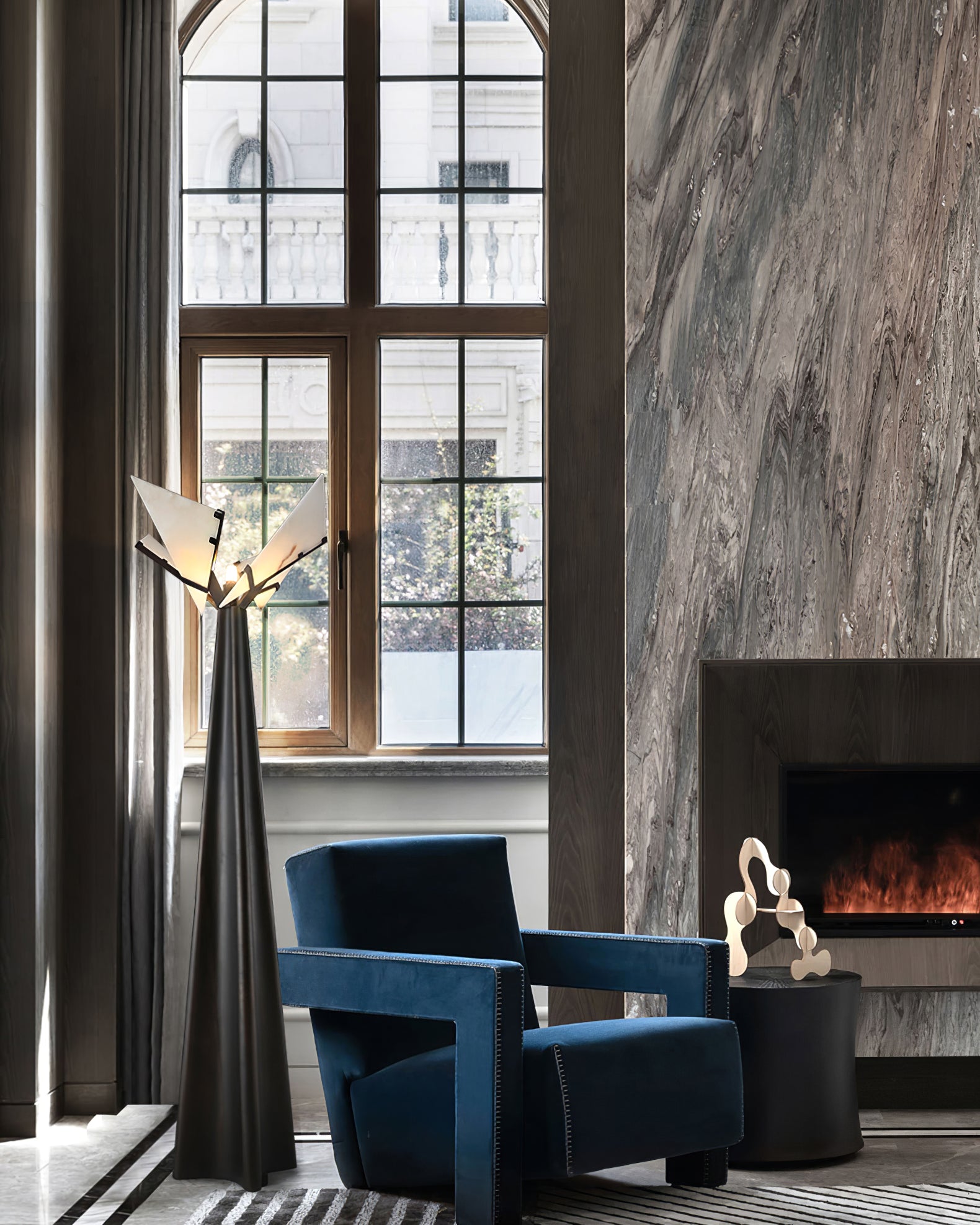 Abstract Black and Alabaster Floor Light - Cueteks