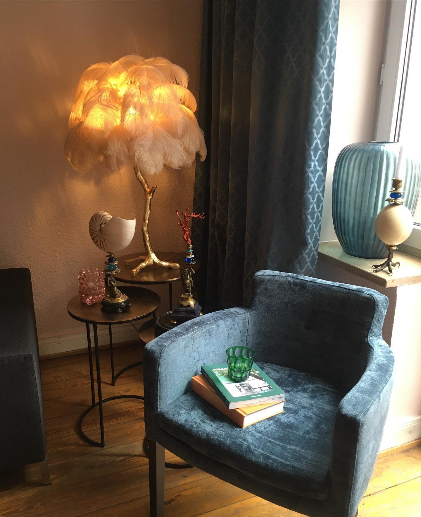 Colorful Ostrich Feather Table Lamp - Cueteks
