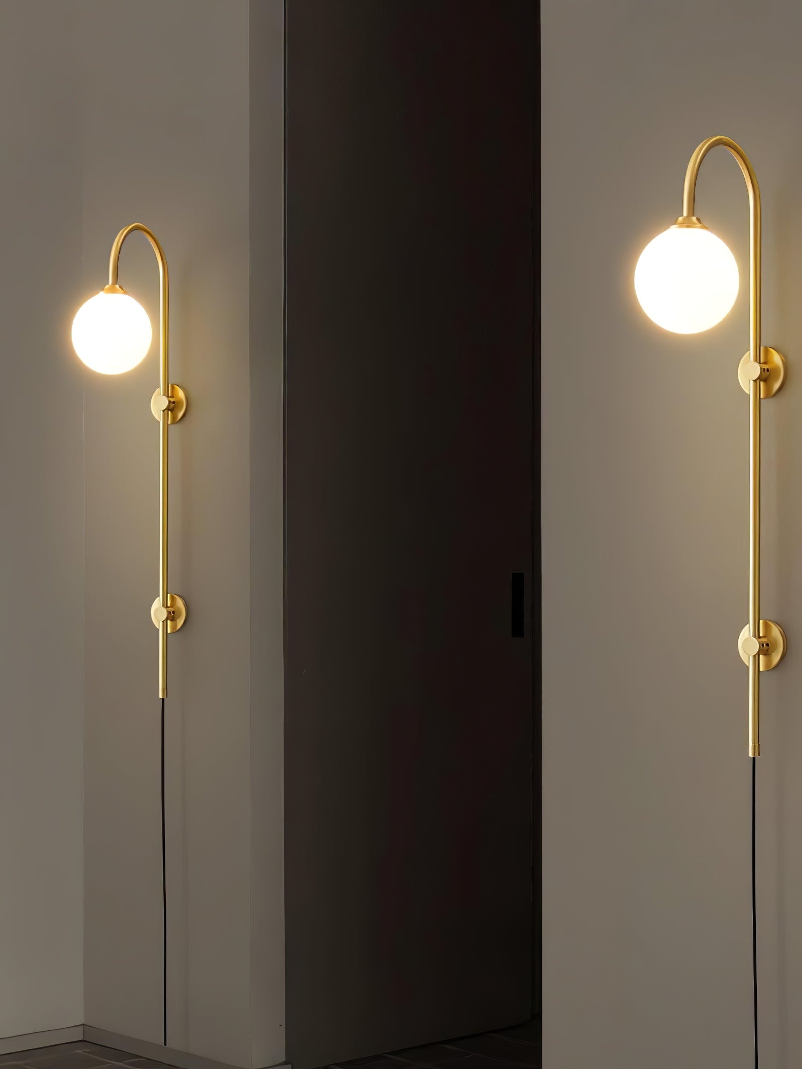 Brass Globe Arm Wall Sconce - Cueteks