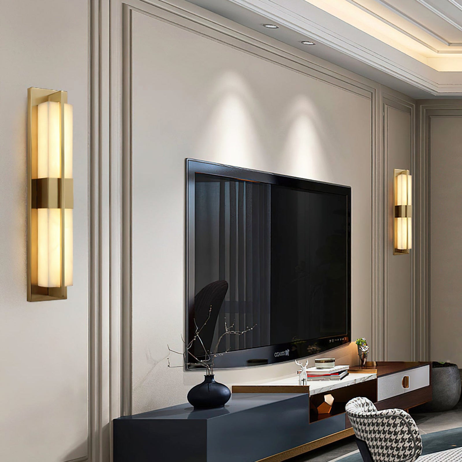 Polished Brass Lumina Outdoor Wall Lamp - Cueteks