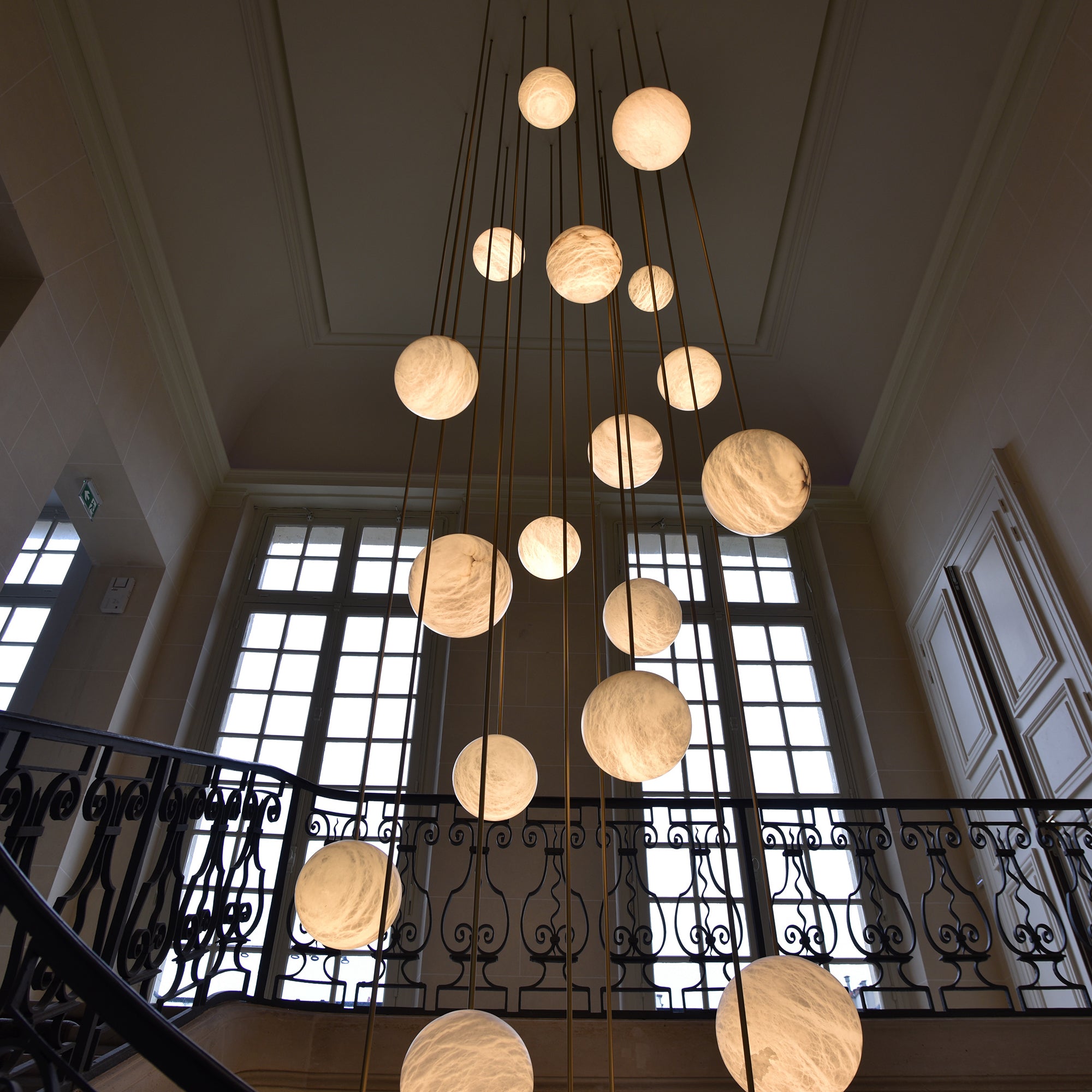 Luxury Multi-Globe Alabaster Pendant Light - Cueteks