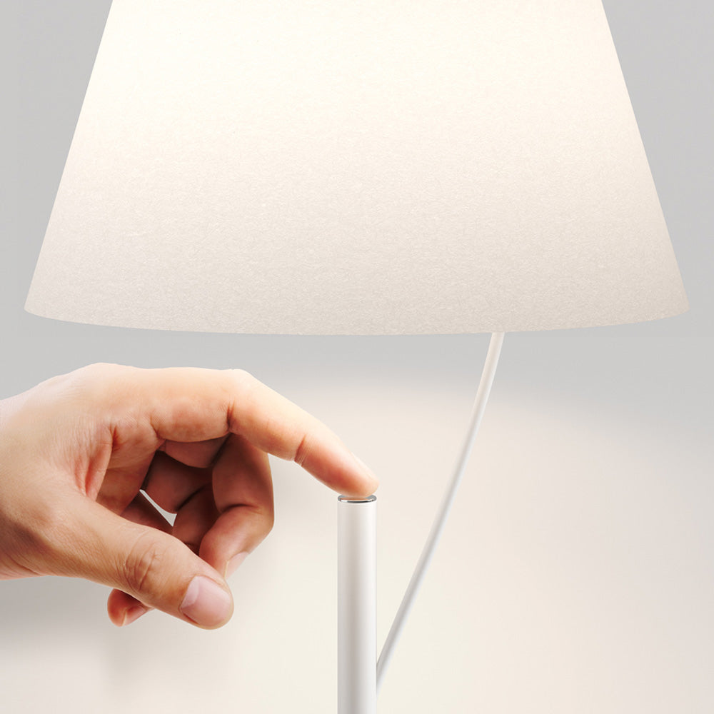 slim line hover LED table lamp - Cueteks