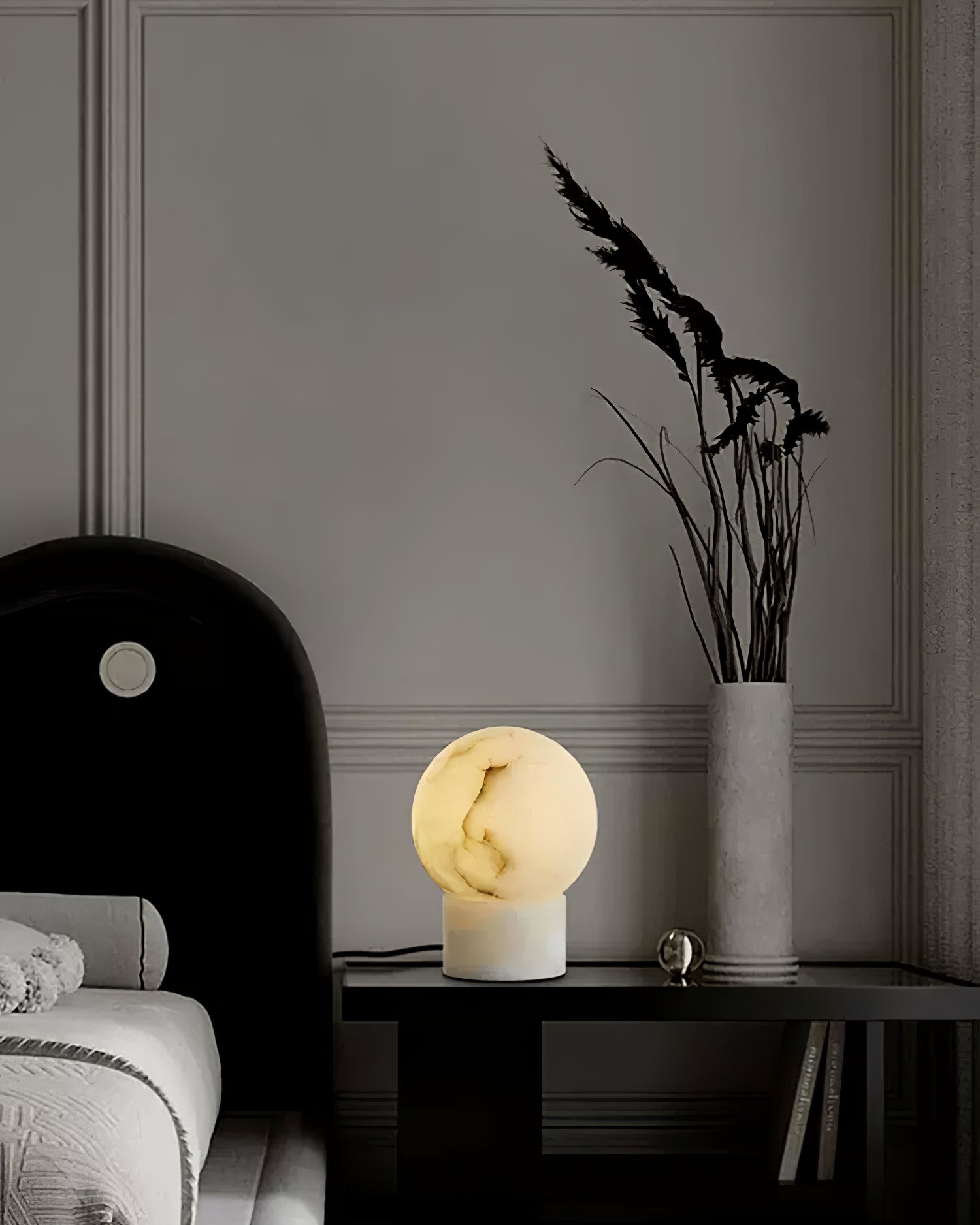 Globe Alabaster Table Lamp - Cueteks