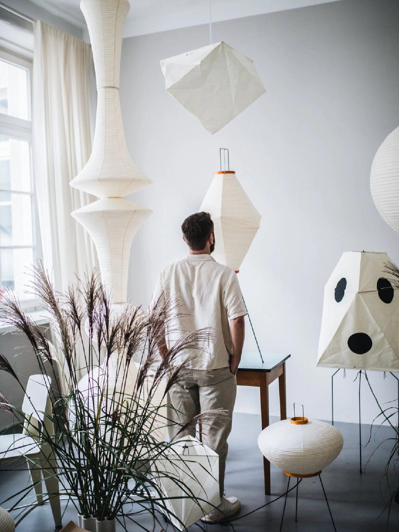 Akari UF3-Q Floor Lamp - Cueteks