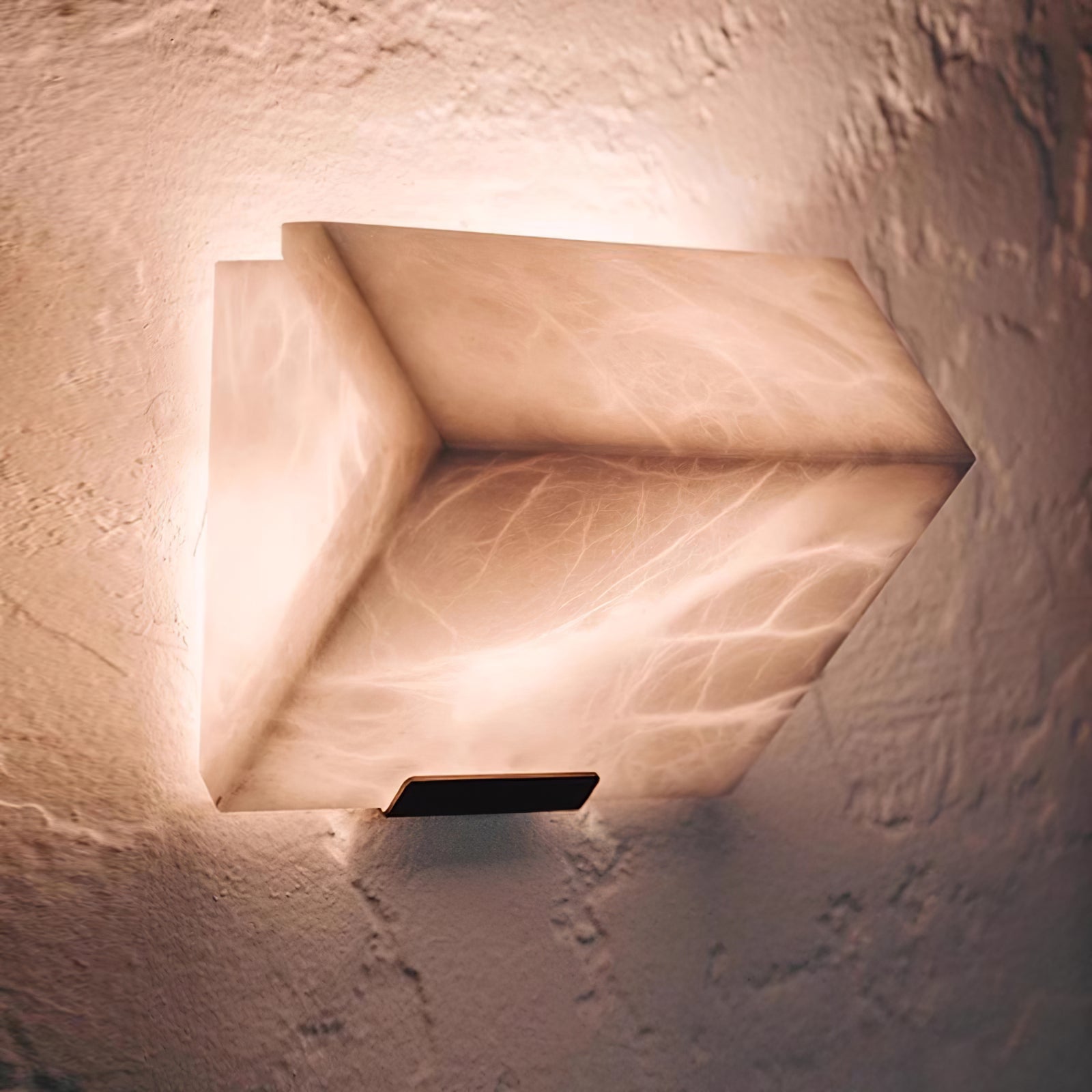 Elegant Alabaster Wall Light - Cueteks