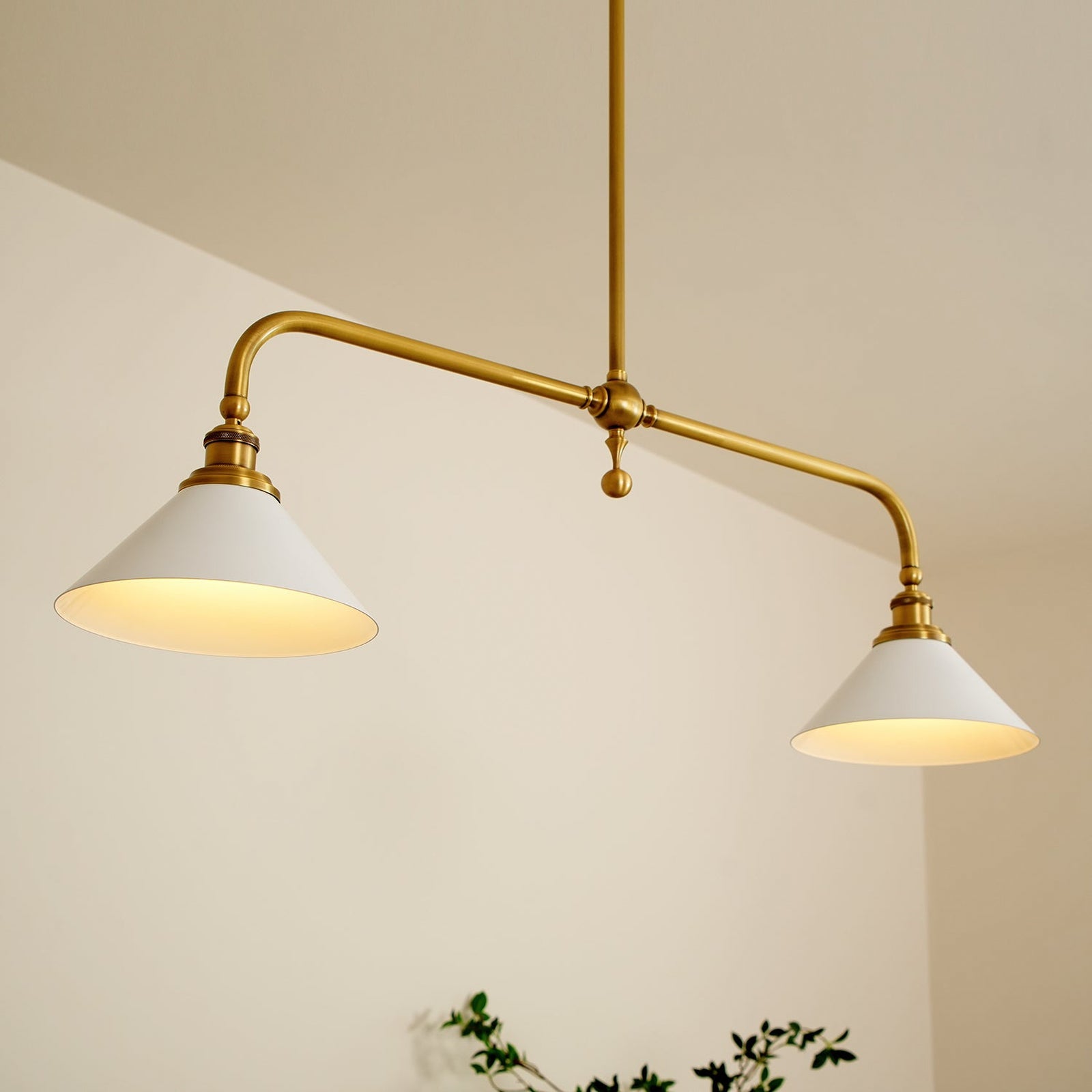 Vintage brass double chandelier - Cueteks