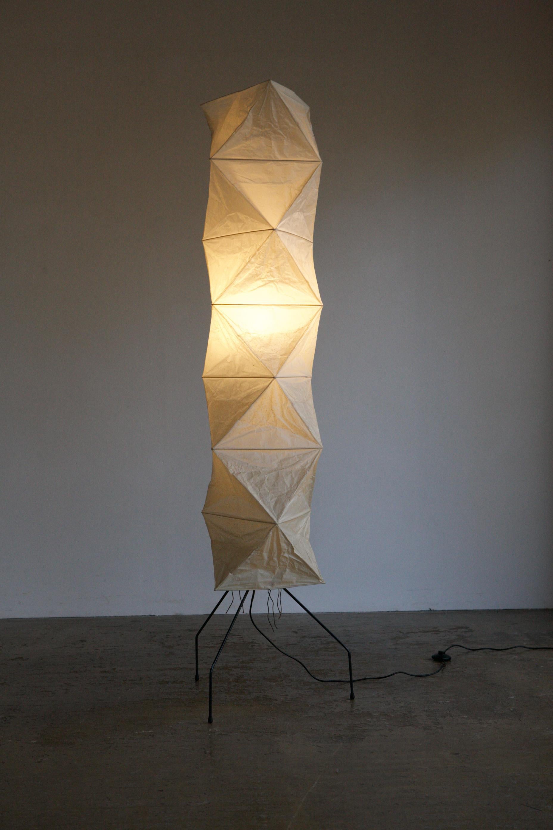 Akari UF4-33N Floor Lamp - Cueteks