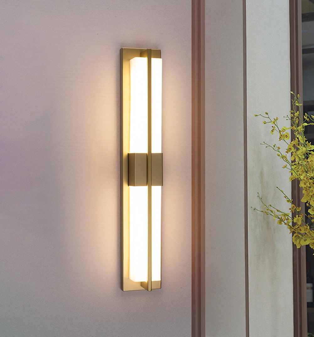 Polished Brass Lumina Outdoor Wall Lamp - Cueteks