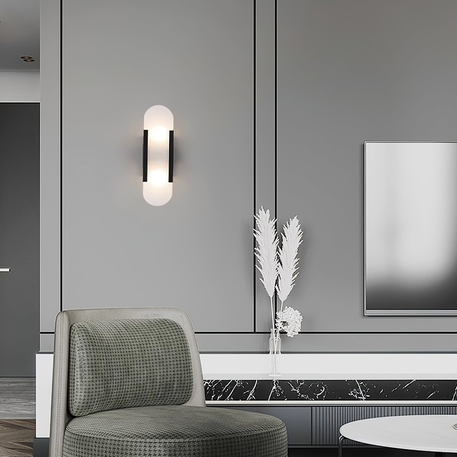 Modern Vertical Alabaster Wall Sconce - Cueteks