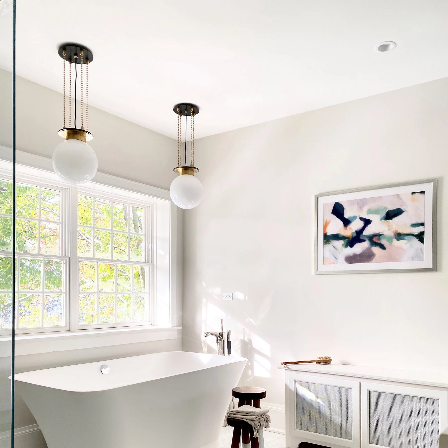 Opal Globe Gunther Pendant Light - Cueteks