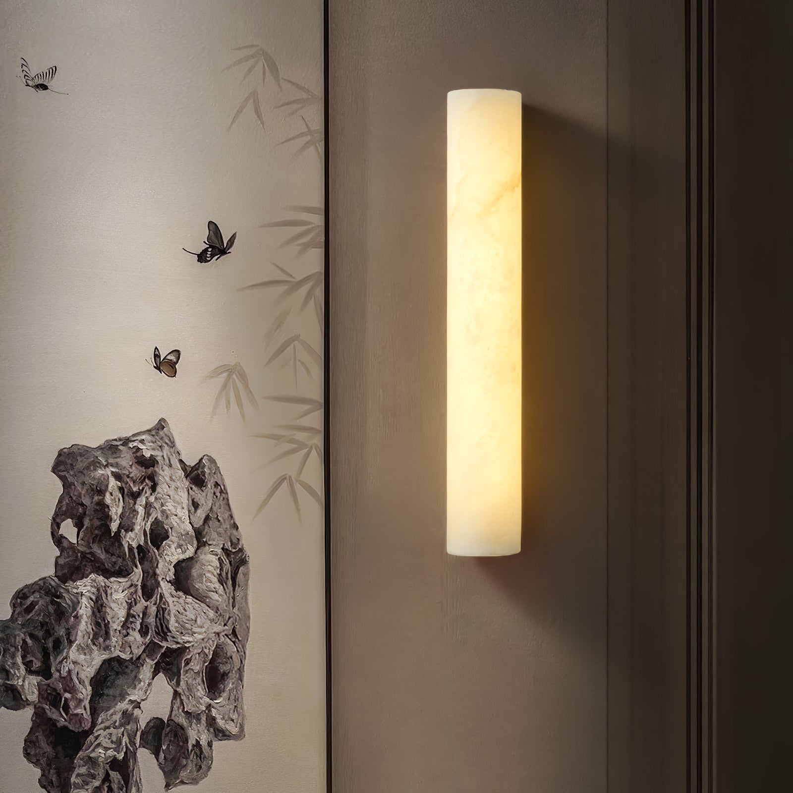 Vertical Alabaster Wall Lamp - Cueteks