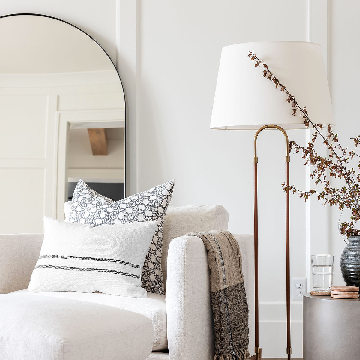 Katie Brass Floor Lamp - Cueteks