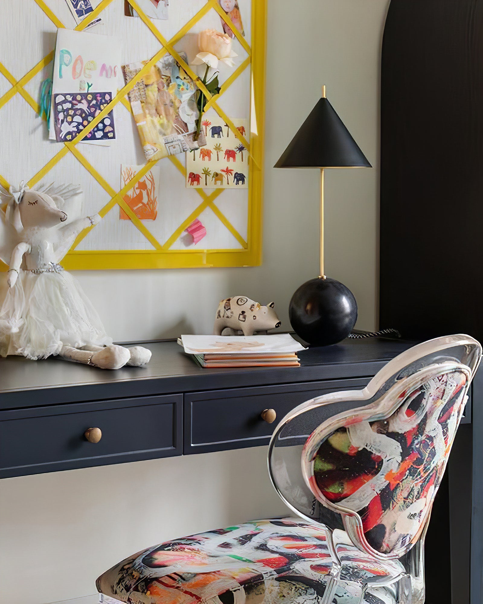 Cleo Orb Base Table Lamp - Cueteks